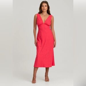 FINDERS KEEPERS ADALINE-LUELLA MIDI DRESS IN RASPBERRY